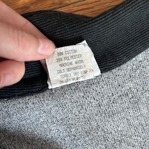 Vintage Sweatshirt - Picture 8 of 10